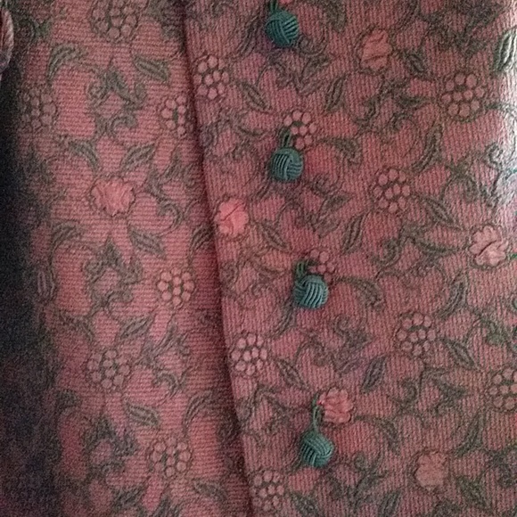 Two piece suit - Picture 3 of 5